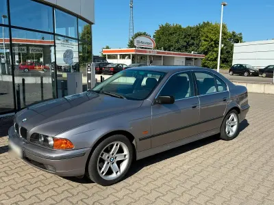 Gebraucht BMW 523 193 PS (141 kW) 1998 Silber Limousine