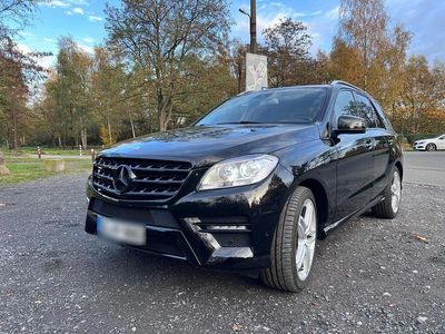 Gebraucht Mercedes ML350 AMG 305 PS (224 kW) 2011 Schwarz SUV