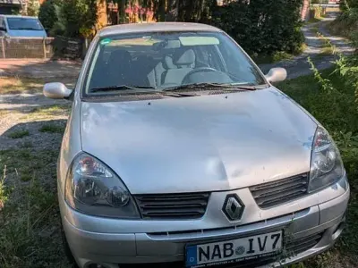 Gebraucht Renault Clio II 75 PS (55 kW) 2005 Silber Limousine