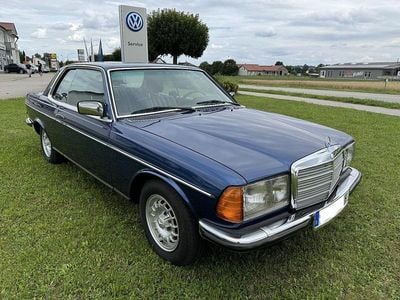 Usata Mercedes 230 109 CV (80 kW) 1978 Blu Coupé