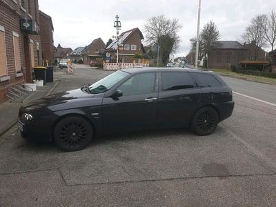 Schwarz Gebraucht 2004 Alfa Romeo 156 Kombi | 1.250 €
