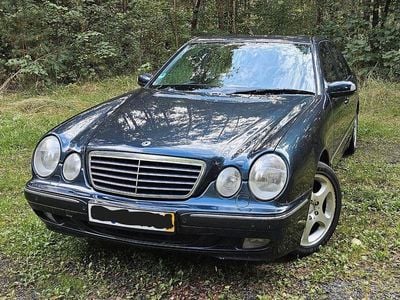Mercedes E280