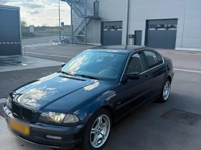 Gebraucht BMW 320 150 PS (110 kW) 1998 Limousine