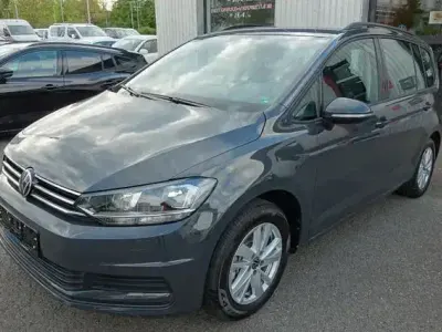 Gebraucht VW Touran Comfortline 150 PS (110 kW) 2022 Grau Van / Kleinbus