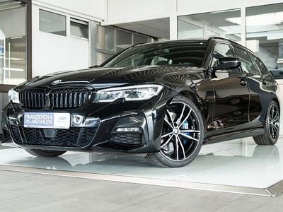 Gebraucht BMW 330 M Sport 258 PS (189 kW) 2021 Saphirschwarz Kombi