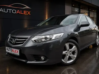 Gebraucht Honda Accord Lifestyle 156 PS (114 kW) 2015 Grau Limousine
