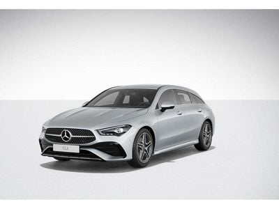 Silber Gebraucht 2023 Mercedes CLA200 Shooting Brake AMG Line Premium Plus Kombi | 33.658 € (Etwas zu teuer)