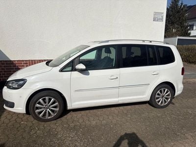 Gebraucht VW Touran Comfortline 105 PS (77 kW) 2012 Weiß Van / Kleinbus