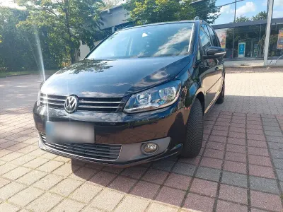 Gebraucht VW Touran 140 PS (102 kW) 2011 Schwarz Van / Kleinbus
