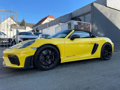 Gebraucht Porsche 718 500 PS (367 kW) 2024 Gelb Cabrio