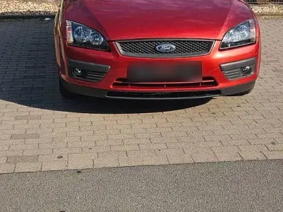 Gebraucht Ford Focus Fun X 101 PS (74 kW) 2007 Rot Limousine