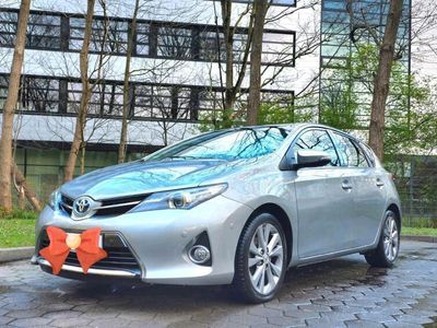 Toyota Auris Hybrid
