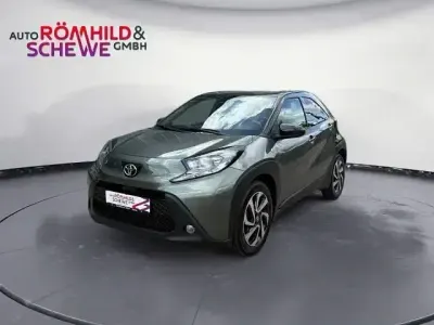 Gebraucht Toyota Aygo X Pulse 72 PS (52 kW) 2023 Grün SUV