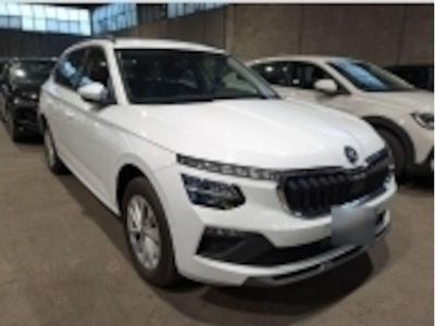 Weiß Gebraucht 2024 Skoda Kamiq Selection SUV | 16.890 € (Superpreis)