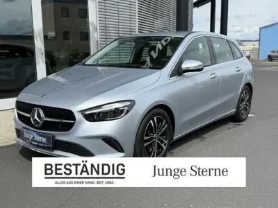 Gebraucht Mercedes 200 150 PS (110 kW) 2025 Lack hightechsilber (metallic) Limousine
