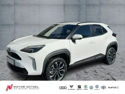 Neu Toyota Yaris Cross 131 PS (96 kW) 2026 Super white 2 SUV
