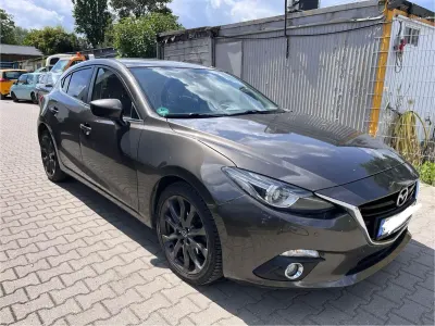 Gebraucht Mazda 3 Nakama 120 PS (88 kW) 2016 Gold Kleinwagen