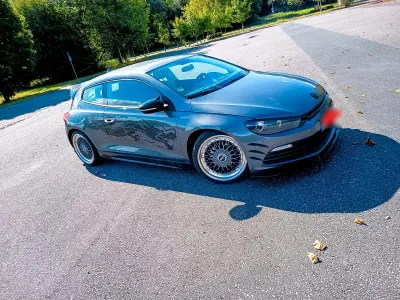 Gebraucht VW Scirocco 140 PS (102 kW) 2012 Grau Coupé