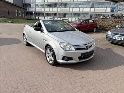 Usata Opel Tigra 90 CV (66 kW) 2007 Argento Cabrio