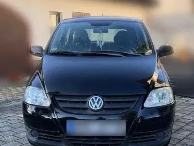 Gebraucht VW Fox 54 PS (39 kW) 2008 Schwarz Kleinwagen