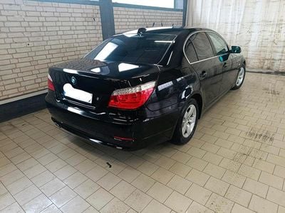 BMW 523