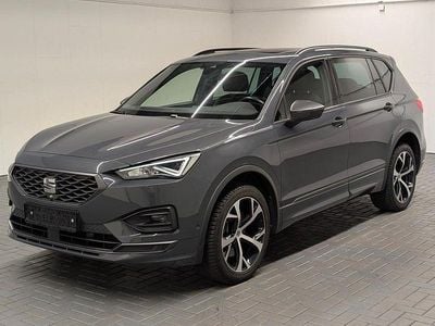 Grau (delfingrau) Gebraucht 2022 Seat Tarraco 4Drive SUV | 37.480 € (Etwas zu teuer)