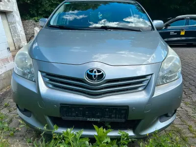 Gebraucht Toyota Verso 2012 Grau Van / Kleinbus