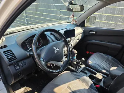 Gebraucht Mitsubishi L200 136 PS (100 kW) 2015 Weiß Pickup