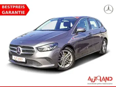 Używany Mercedes B200 Progressive 163 KM (119 kW) 2021 Szary Minivan
