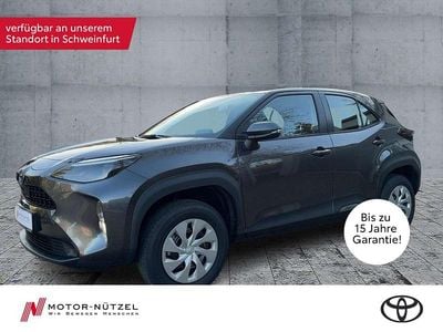 Neu Toyota Yaris Cross Business Edition 116 PS (85 kW) 2026 Grey metallic SUV