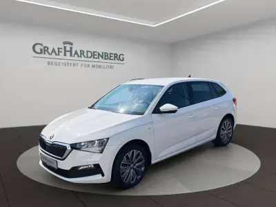 Gebraucht Skoda Scala Tour 110 PS (80 kW) 2022 Candyweiß Kleinwagen