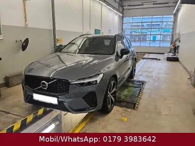 Używany Volvo XC60 Ultimate 250 KM (183 kW) 2024 Szary SUV
