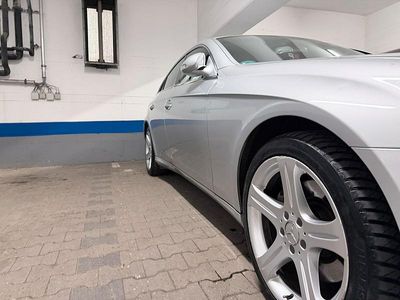 Second-hand Mercedes CLS500 306 CP (225 kW) 2006 Argintiu Berlinǎ