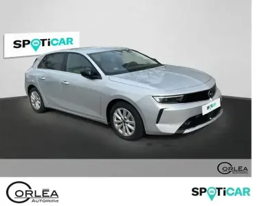 Gebraucht Opel Astra Elegance 131 PS (96 kW) 2023 Aluminium silb/kristall silb (metallic) Limousine