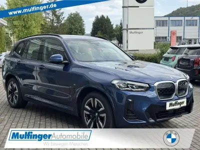 Gebraucht BMW iX3 M Sport 210 kW (286 PS) 2023 Phytonic blau SUV