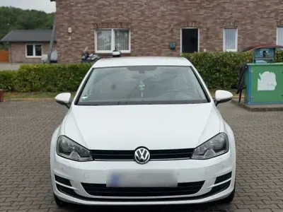 Gebraucht VW Golf VII Trendline 110 PS (80 kW) 2014 Weiß Limousine