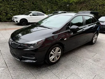 Gebraucht Opel Astra 131 PS (96 kW) 2021 Schwarz Kombi