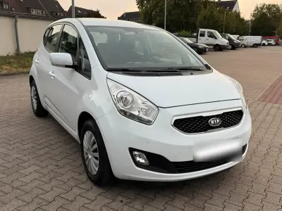 Gebraucht Kia Venga 90 PS (66 kW) 2012 Weiß Kleinwagen