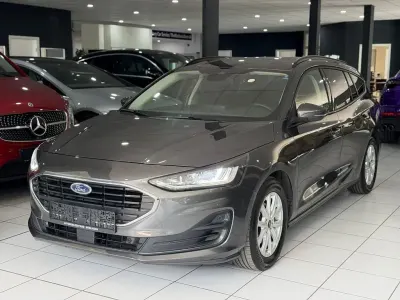 Gebraucht Ford Focus 120 PS (88 kW) 2022 Grau Limousine