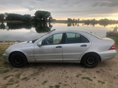 Mercedes C180
