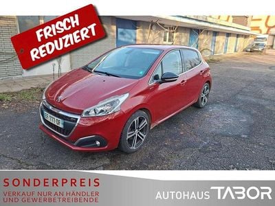 Gebraucht Peugeot 208 Allure 110 PS (80 kW) 2016 Lackierung rot rubi/metallicl Kleinwagen