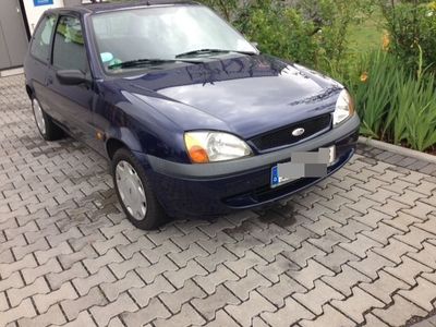 Gebraucht Ford Fiesta 82 PS (60 kW) 2001 Blau metallic Kleinwagen