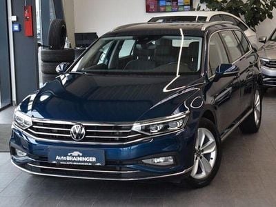 Gebraucht VW Passat Elegance 150 PS (110 kW) 2022 Aquamarinblau Kombi