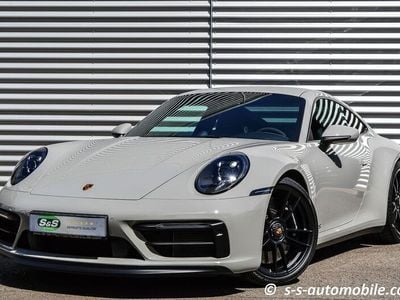 Porsche 911 Carrera GTS