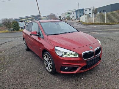 Gebraucht BMW 220 Active Tourer Sport Line 190 PS (139 kW) 2015 Rot Van / Kleinbus