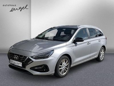 Gebraucht Hyundai i30 Edition 30+ 160 PS (117 kW) 2021 Shimmering silver Kombi