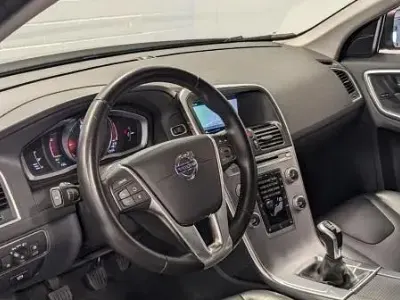 Second-hand Volvo XC60 Summum 190 CP (139 kW) 2017 Negru SUV
