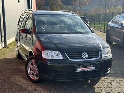 Schwarz Gebraucht 2005 VW Touran Van / Kleinbus | 2.990 € (Etwas zu teuer)