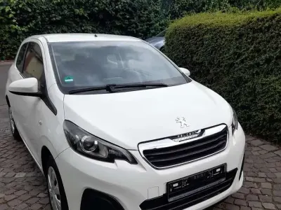 Gebraucht Peugeot 108 69 PS (50 kW) 2017 Weiß Kleinwagen