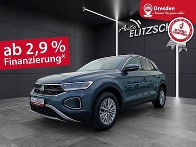 Gebraucht VW T-Roc Life 110 PS (80 kW) 2023 Petroleum blue metallic SUV